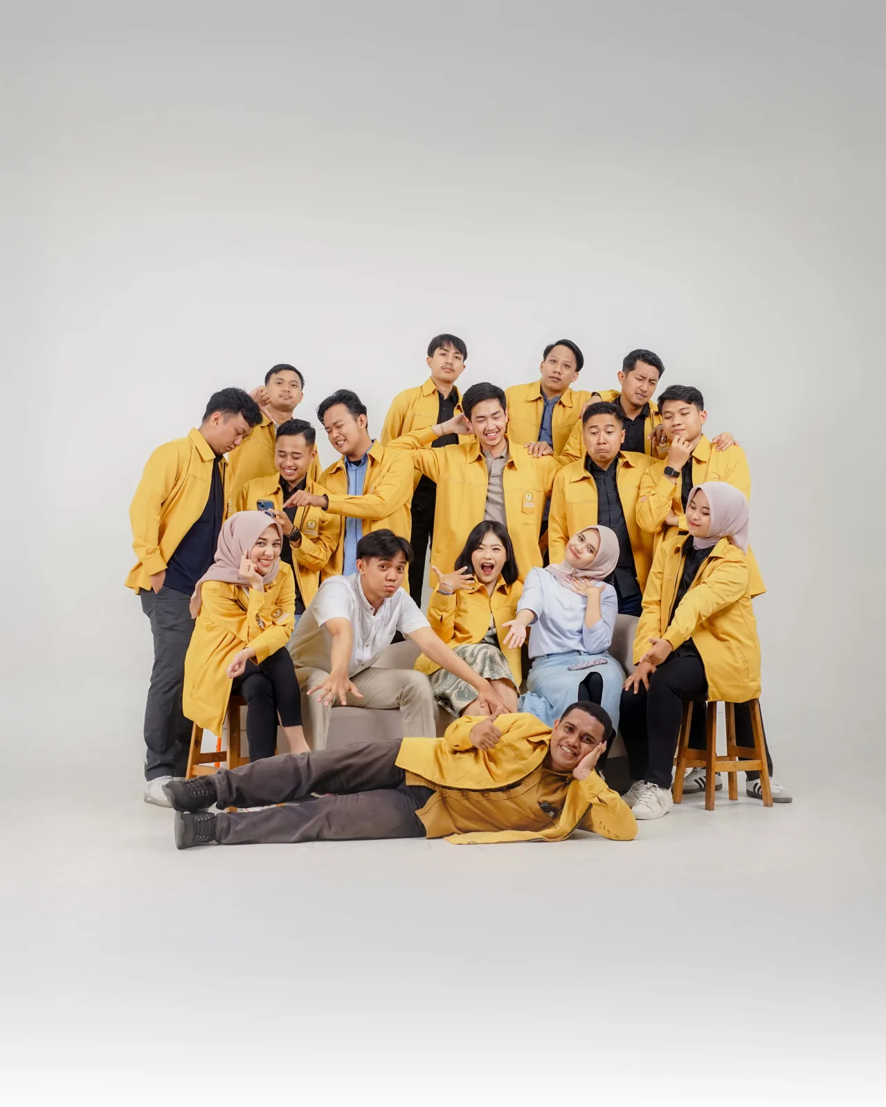 Contoh hasil foto force/foto ramean di Vibesroom Studio